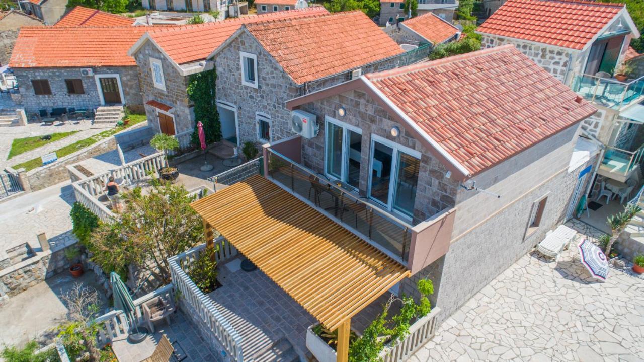 Вилла Family House Bjelila Тиват Экстерьер фото
