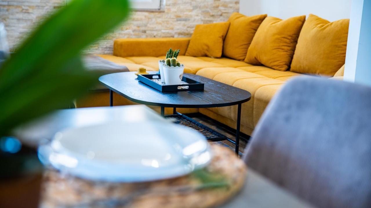 Вилла Family House Bjelila Тиват Экстерьер фото