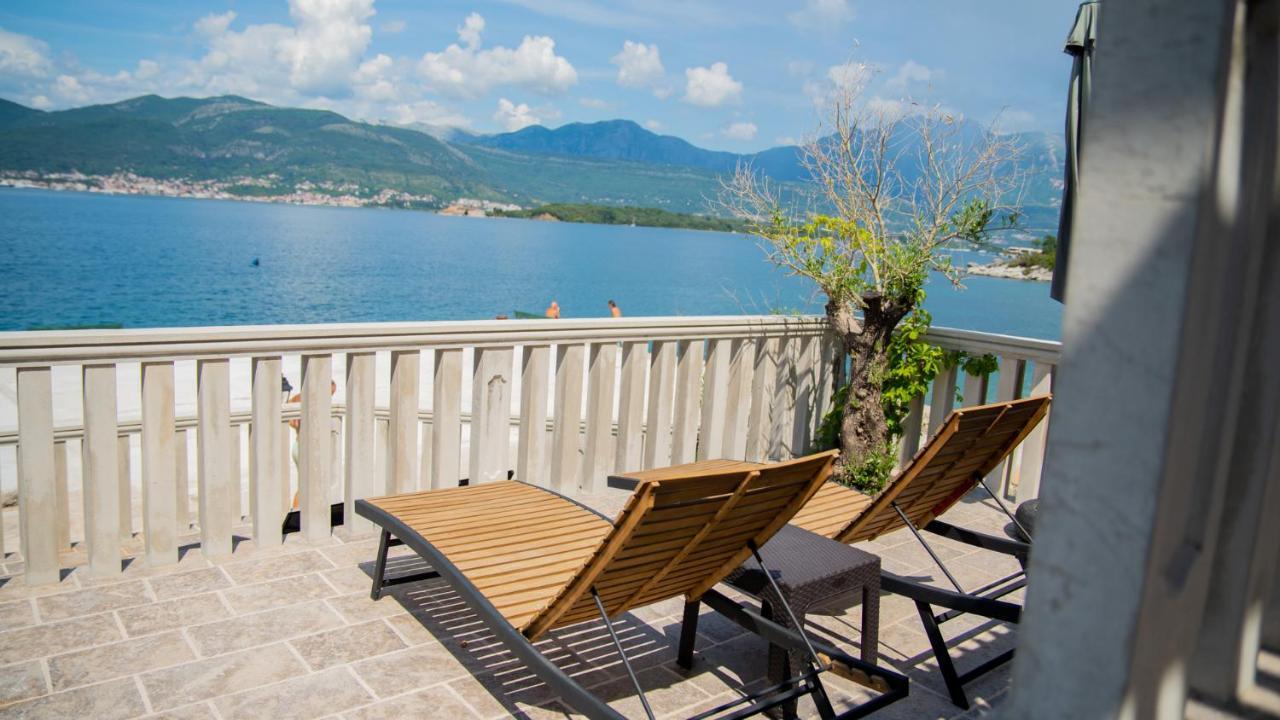 Вилла Family House Bjelila Тиват Экстерьер фото