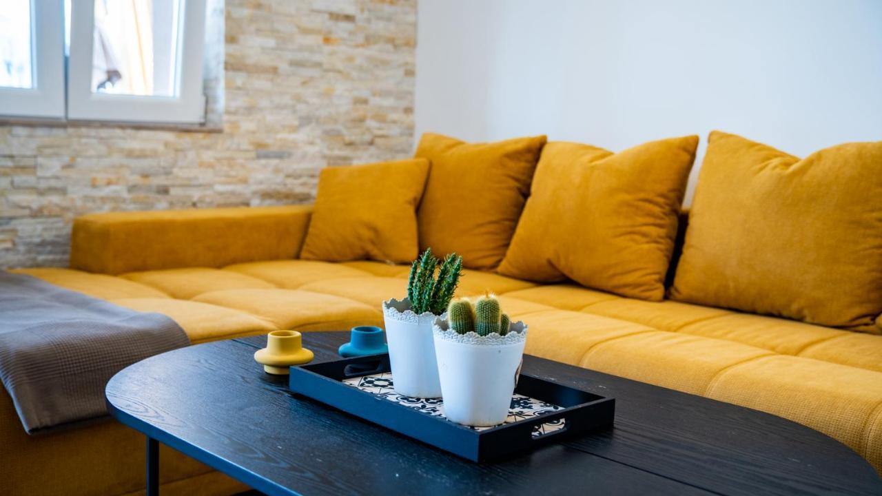 Вилла Family House Bjelila Тиват Экстерьер фото