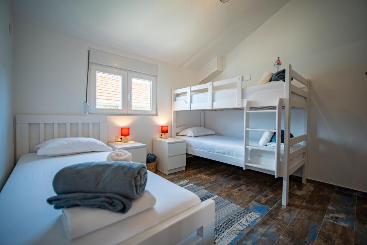 Вилла Family House Bjelila Тиват Экстерьер фото